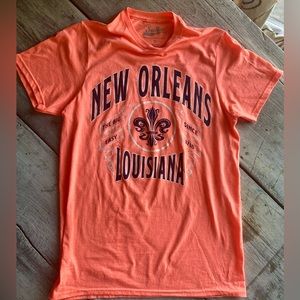 NOLA small t-shirt